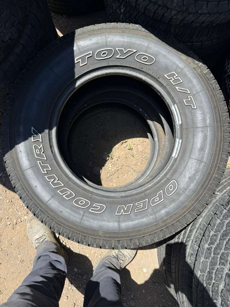 265/70R16 Pair (2 Used Tires) Toyo Open Country H/T