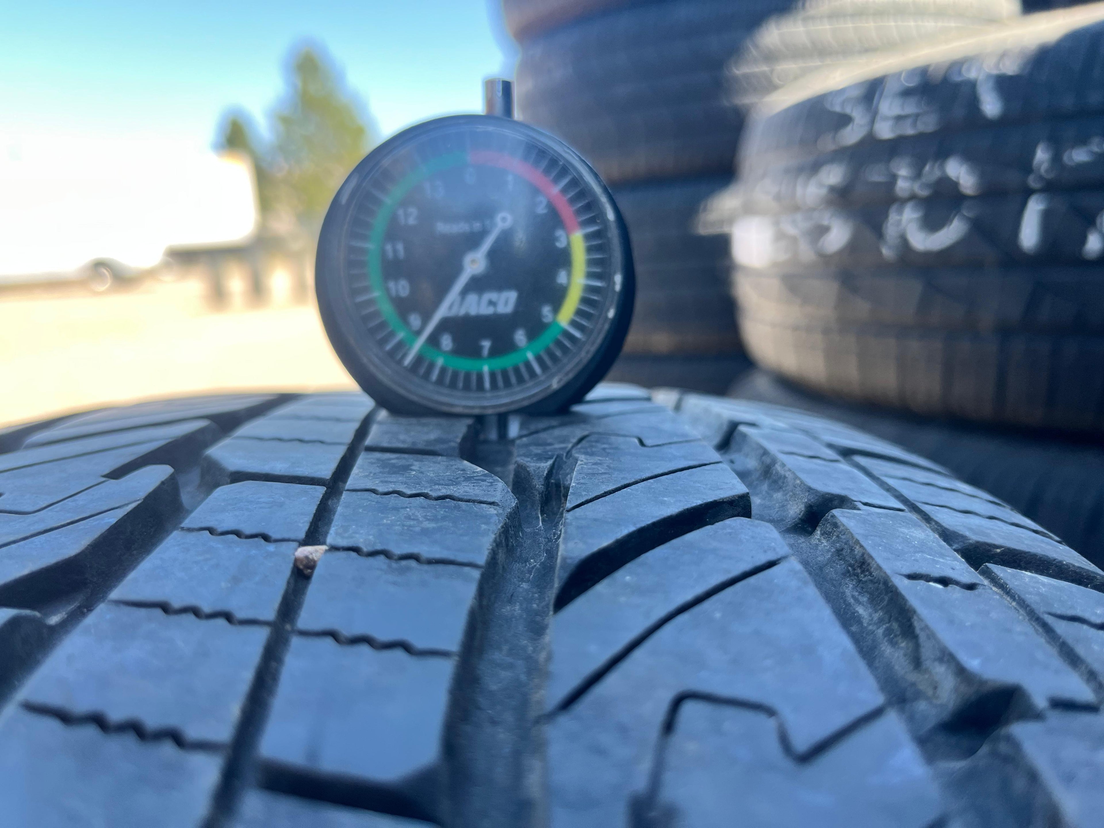 255/70R17 Set (4 Used Tires) General Grabber(HTS)
