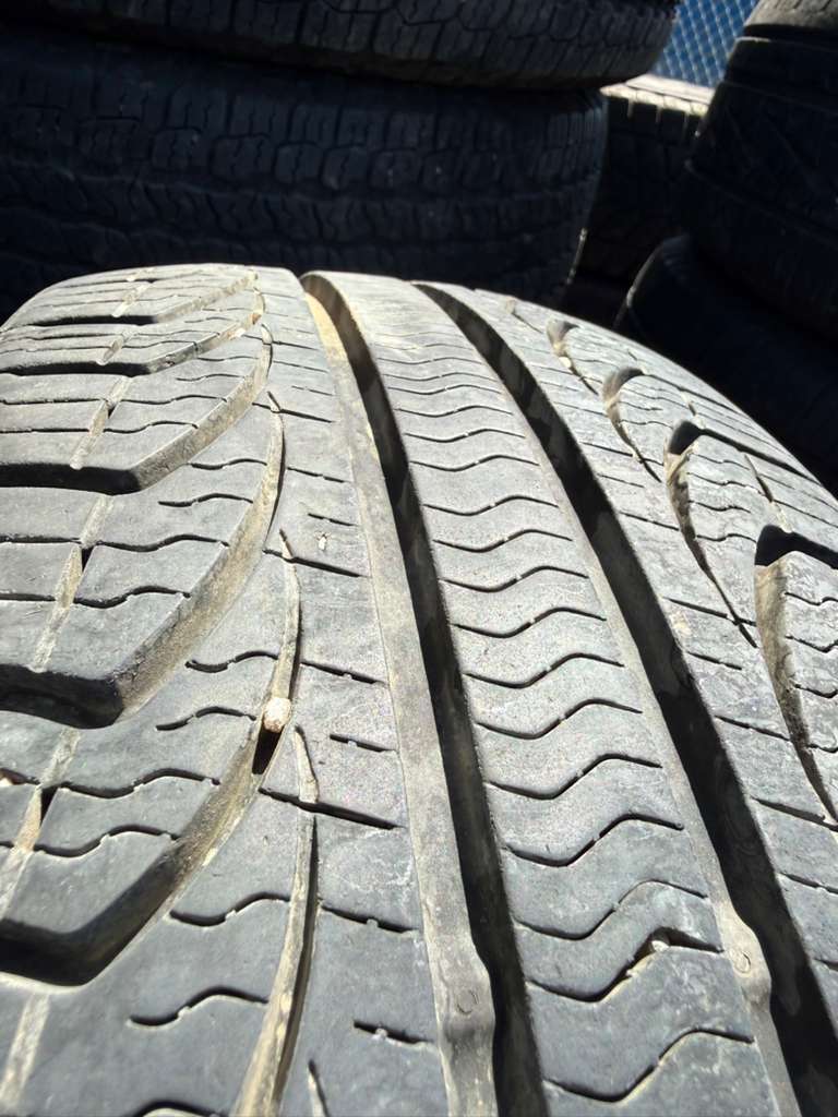215/60R16 Set (4 Used Tires) Pirelli P4 Four Seasons Plus