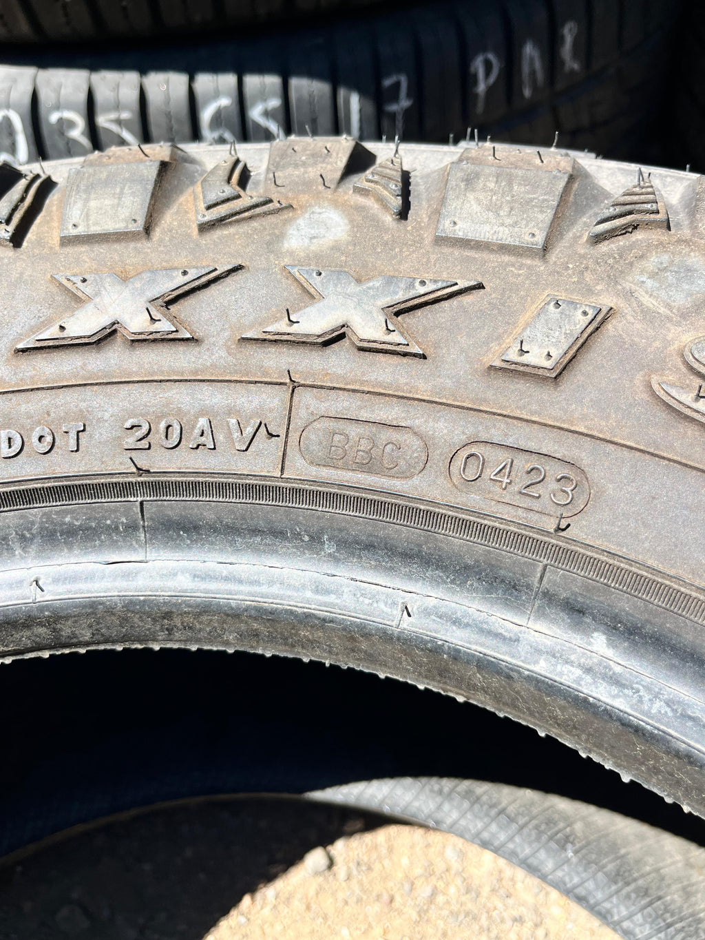 LT265/70R17 Pair (2 Used Tires) Maxxis  RAZR MT
