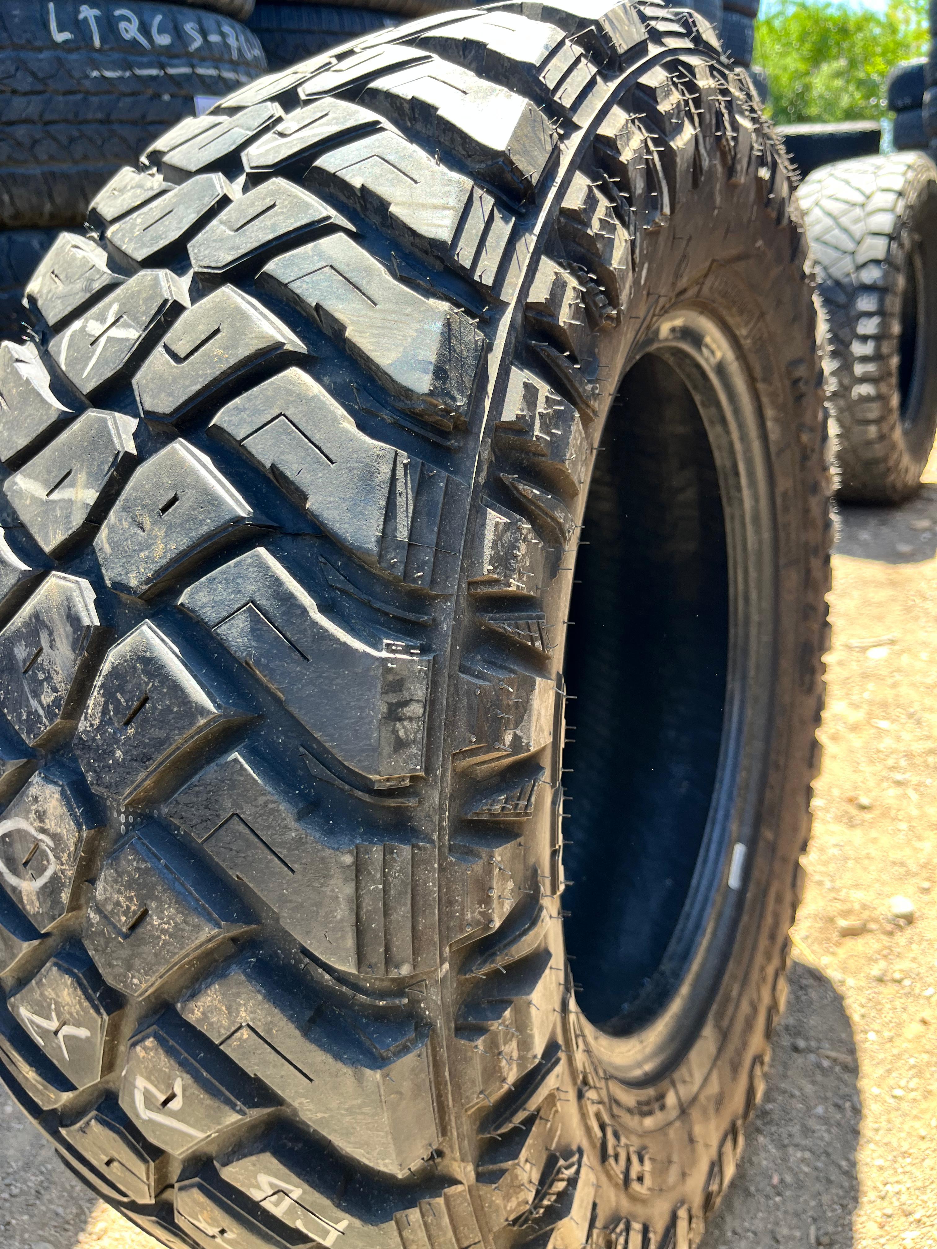 LT265/70R17 Pair (2 Used Tires) Maxxis  RAZR MT