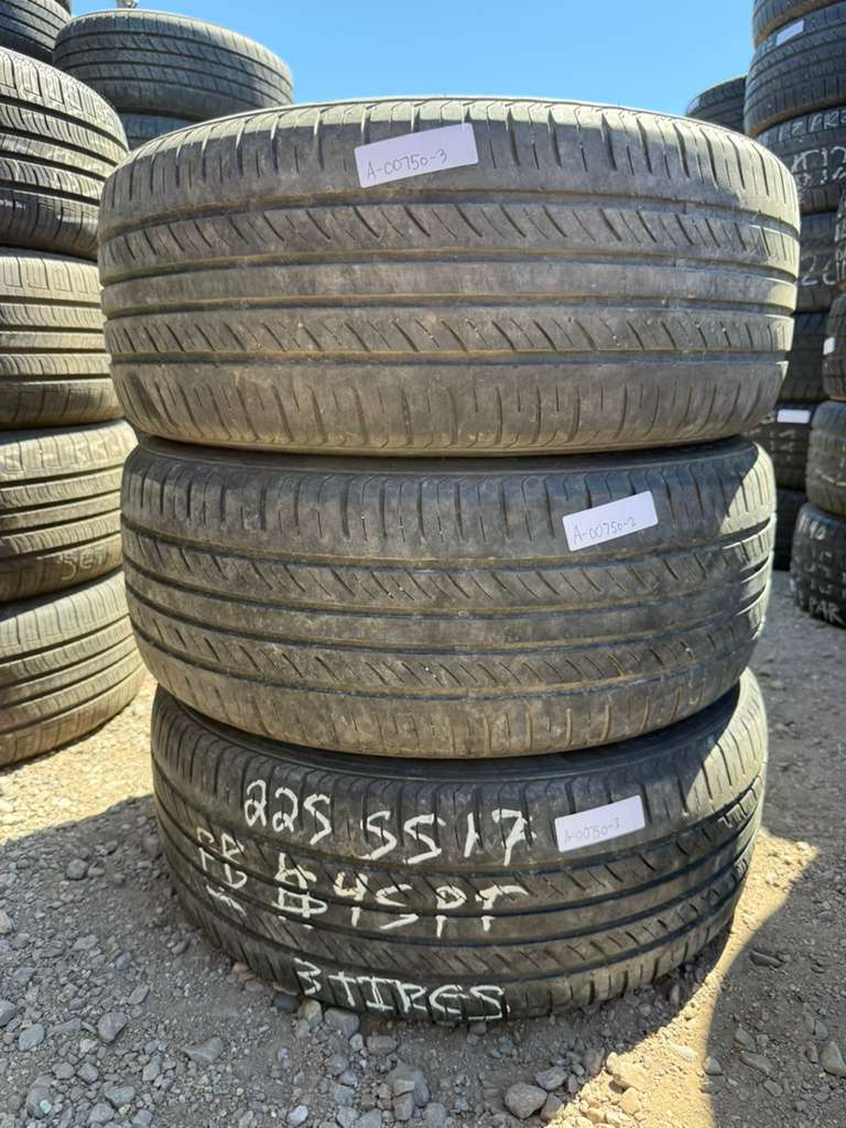 225/55R17 (3 Used Tires) Sailun Atrezzo SH408