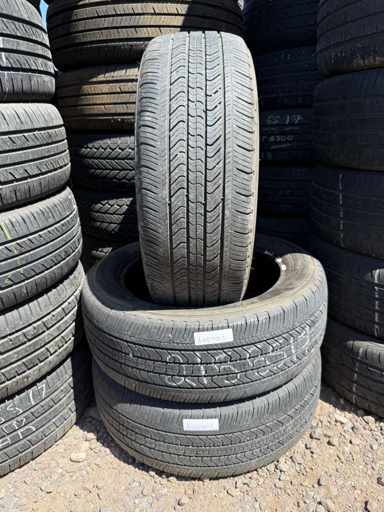 215/55R17 (3 Used Tires) Michelin  Primacy MXV4