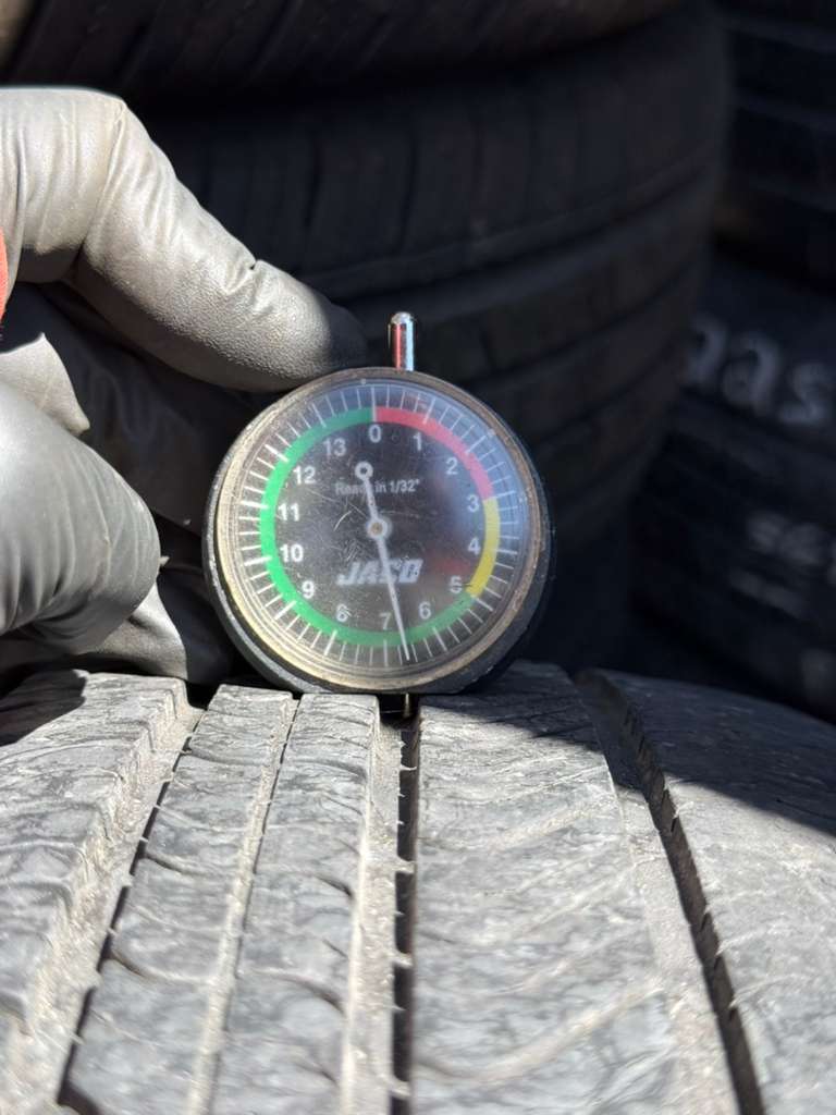 215/55R17 (3 Used Tires) Michelin  Primacy MXV4