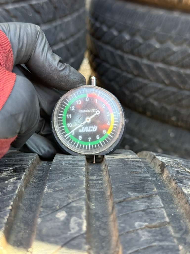 215/55R17 Pair (2 Used Tires) Mastercraft Stratus AS