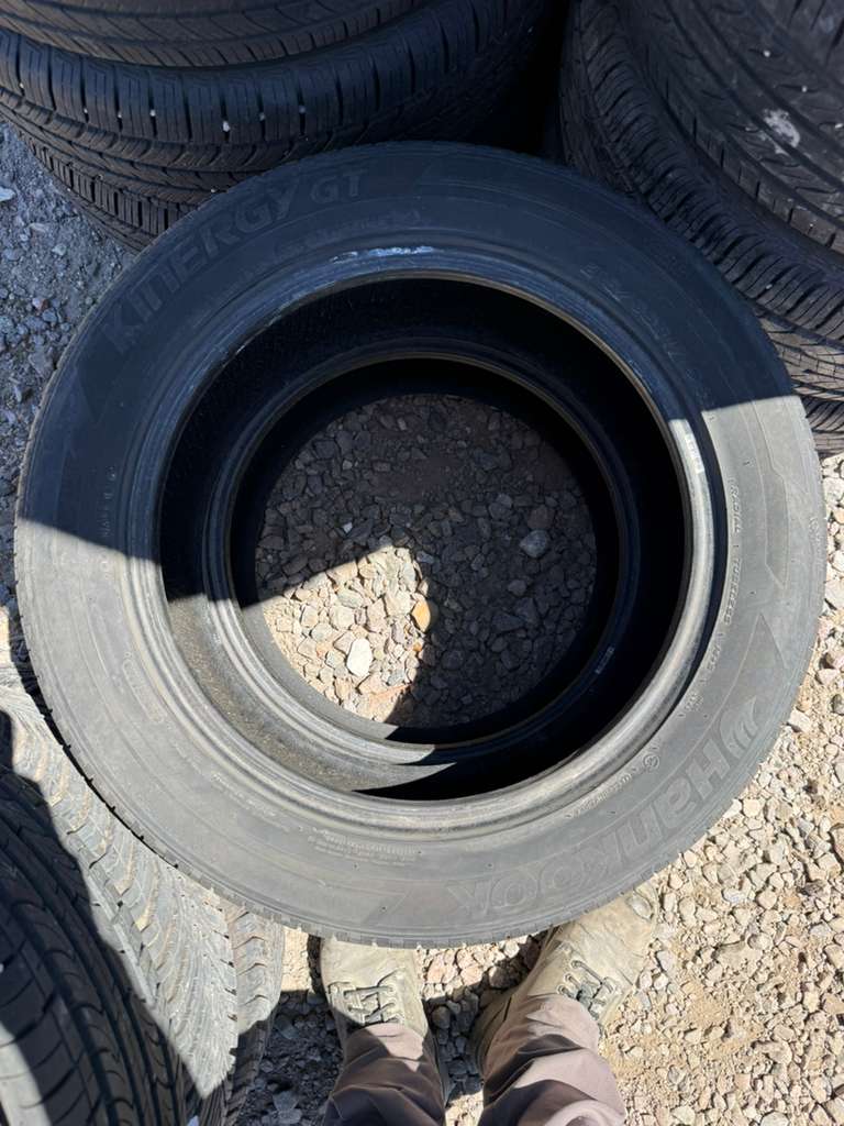 215/55R17 Pair (2 Used Tires) Hankook Kinergy GT
