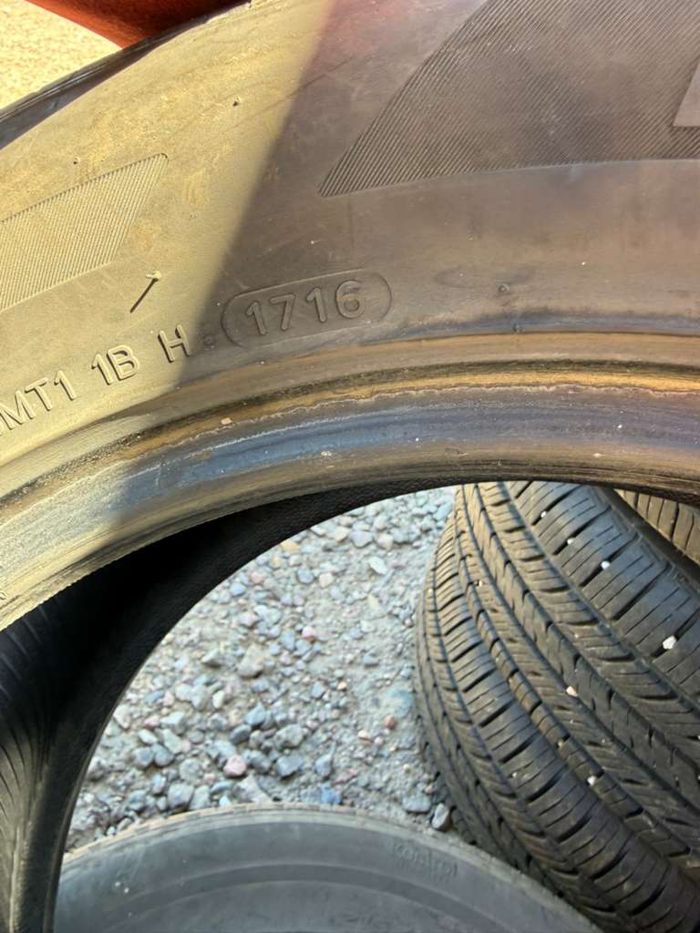 215/55R17 Pair (2 Used Tires) Hankook Kinergy GT