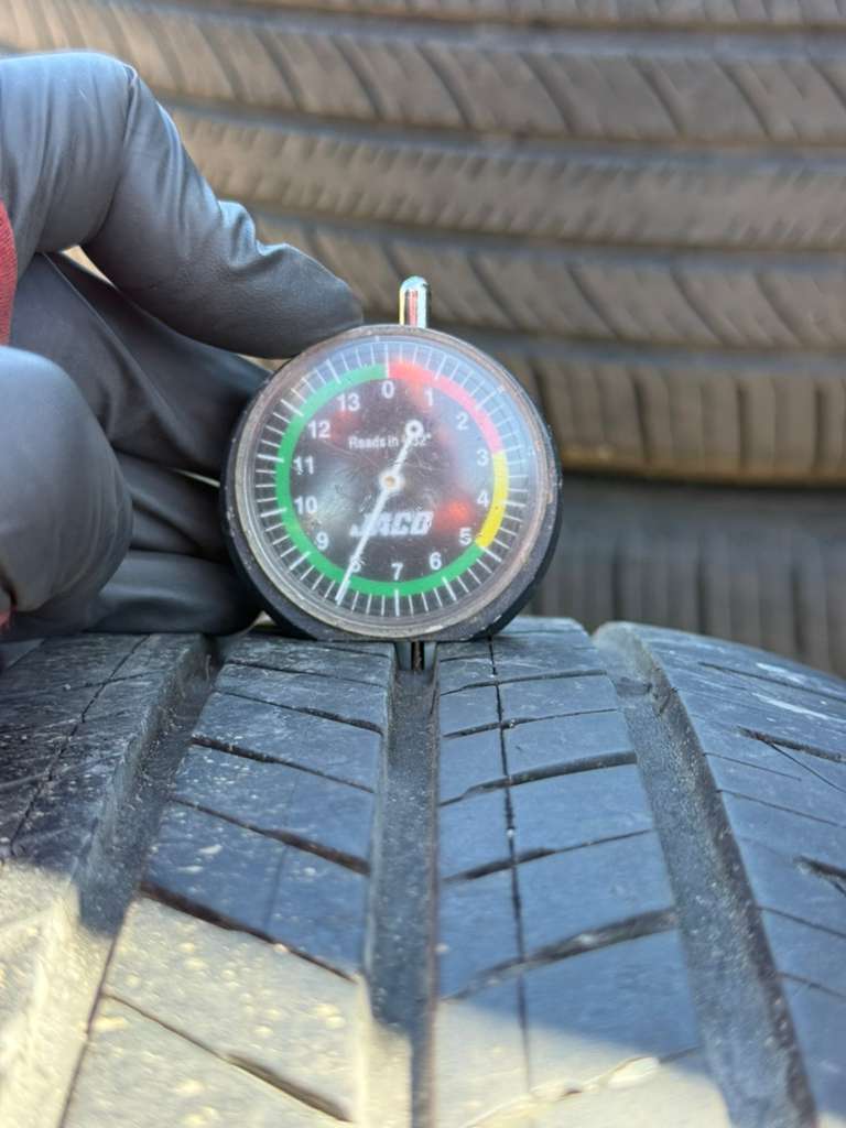 215/55R17 Pair (2 Used Tires) Hankook Kinergy GT