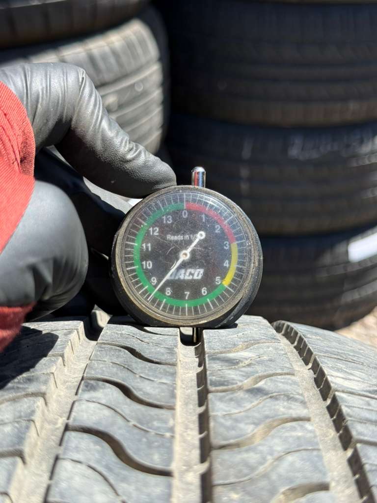 215/55R17 Pair (2 Used Tires) Firestone Firestone All Season