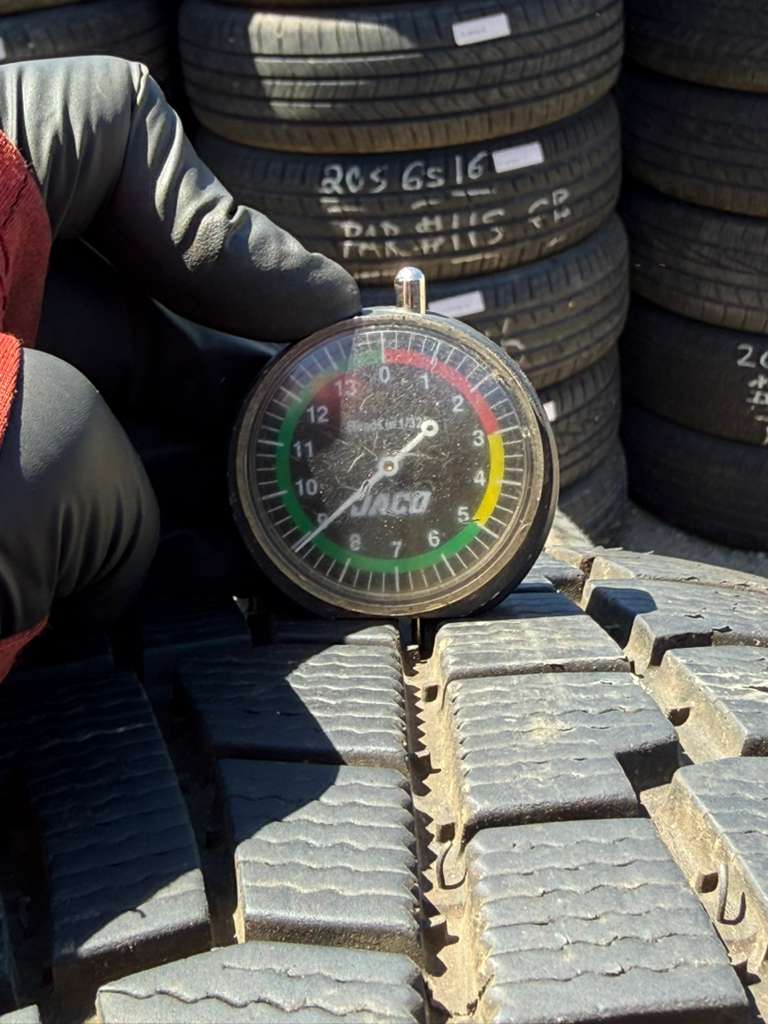 215/45R17  Set (4 Used Tires) Cooper Discoverer True North