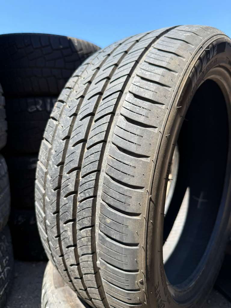 225/45R17  Pair (2 Used Tires) Advanta HPZ-02