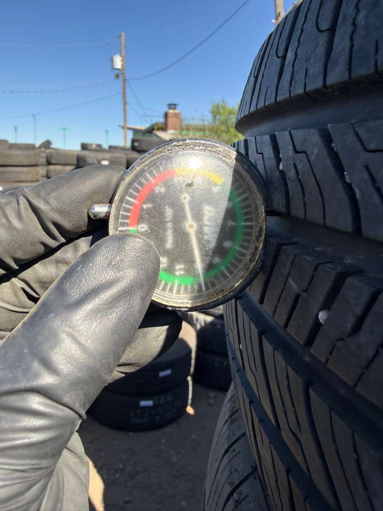 215/55R16 Pair (2 Used Tires) Sailun Atrezzo SH408