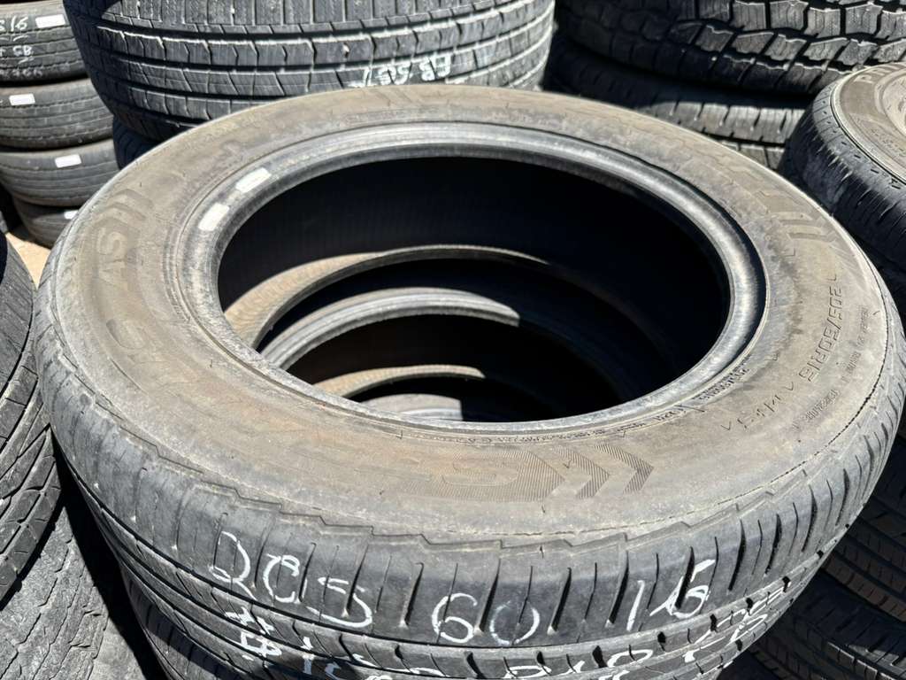 205/60R16 Pair (2 Used Tires) Mastercaft Stratus