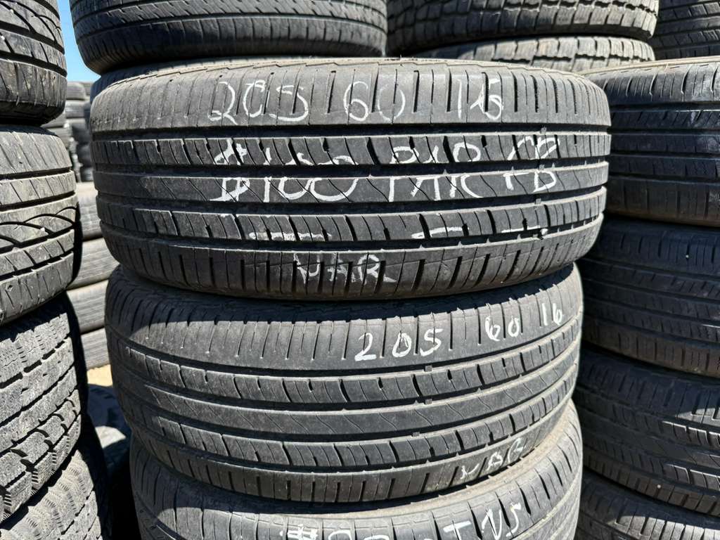 205/60R16 Pair (2 Used Tires) Mastercaft Stratus