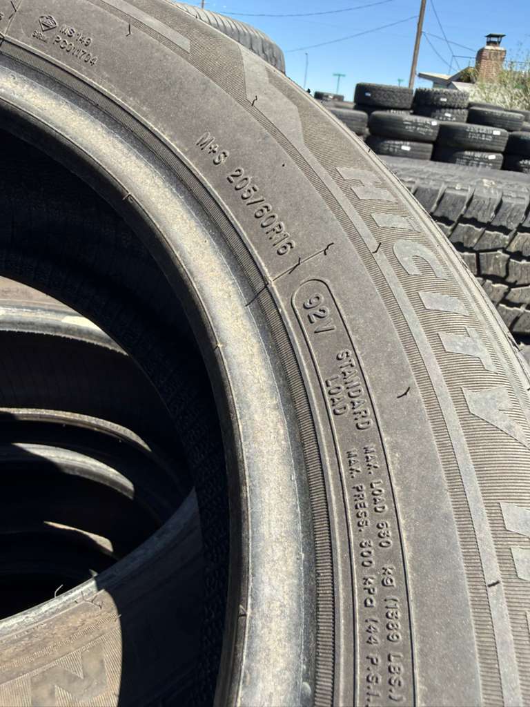 205/60R16 Pair (2 Used Tires) Prinx Hi city HH2