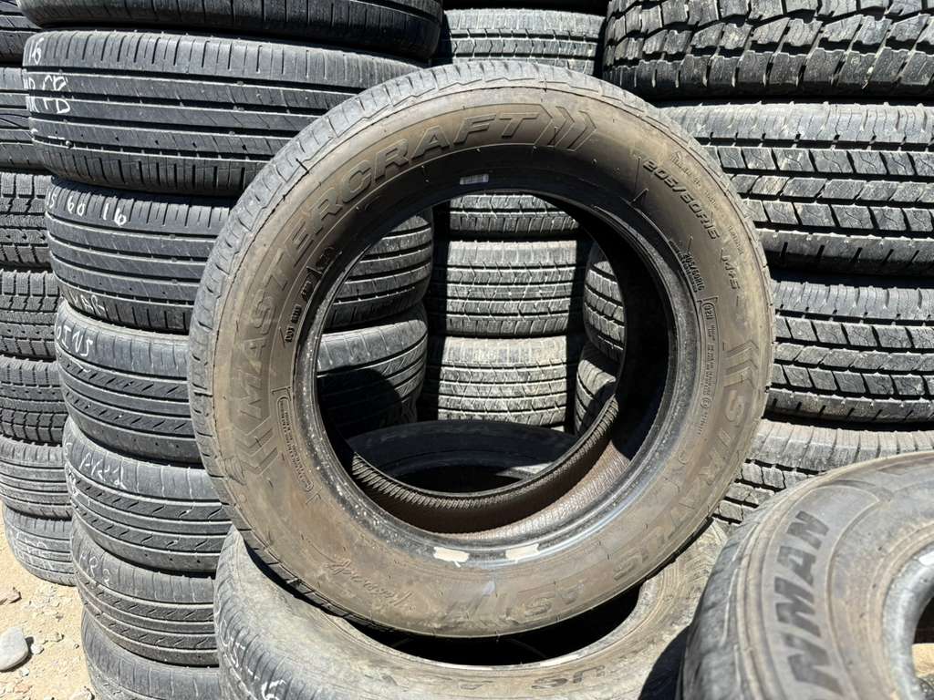 205/60R16 Set (4 Used Tires) Mastercraft Stratus