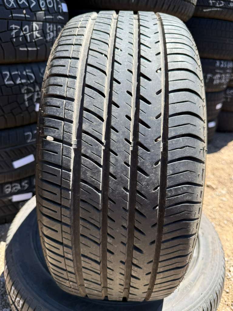 215/50R17 Pair (2 Used Tires) Kenda Vezda UHP A/S