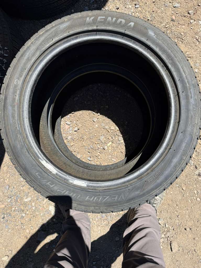 215/50R17 Pair (2 Used Tires) Kenda Vezda UHP A/S