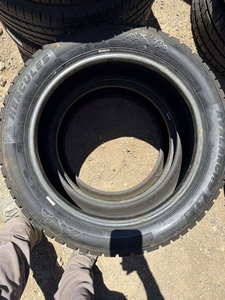 215/50R17 Pair (2 Used Tires) Hercules Avalanche RT