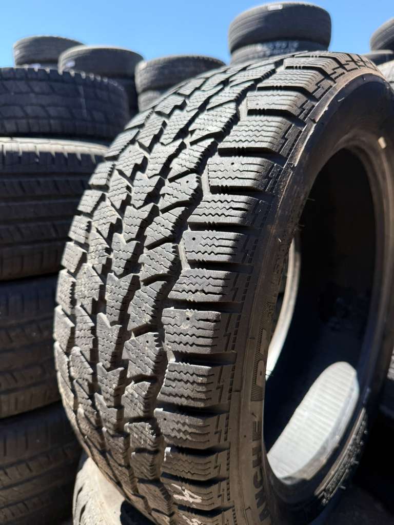 215/50R17 Pair (2 Used Tires) Hercules Avalanche RT
