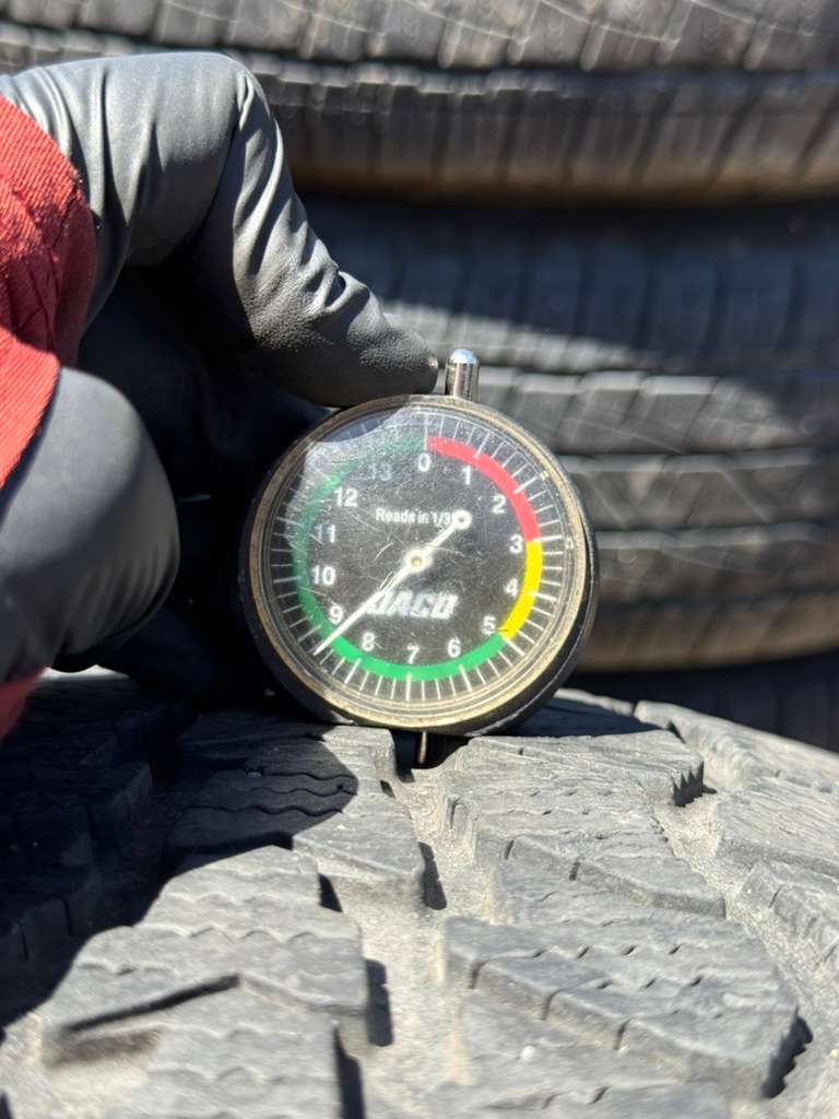 215/50R17 Pair (2 Used Tires) Hercules Avalanche RT