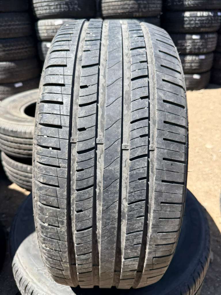 225/50R17 Pair (2 Used Tires) Mastercraft Stratus AS
