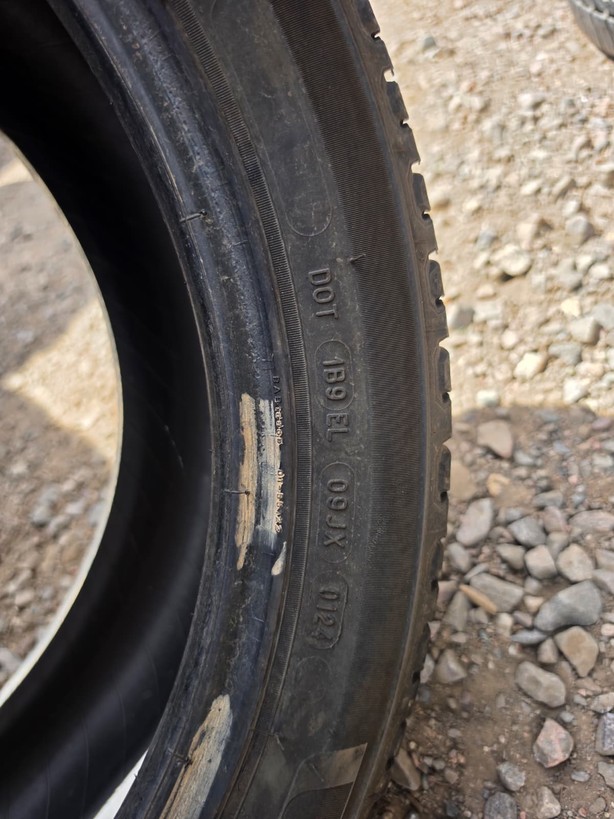 235/45R18 Pair (2 Used Tires) Michelin Defender2