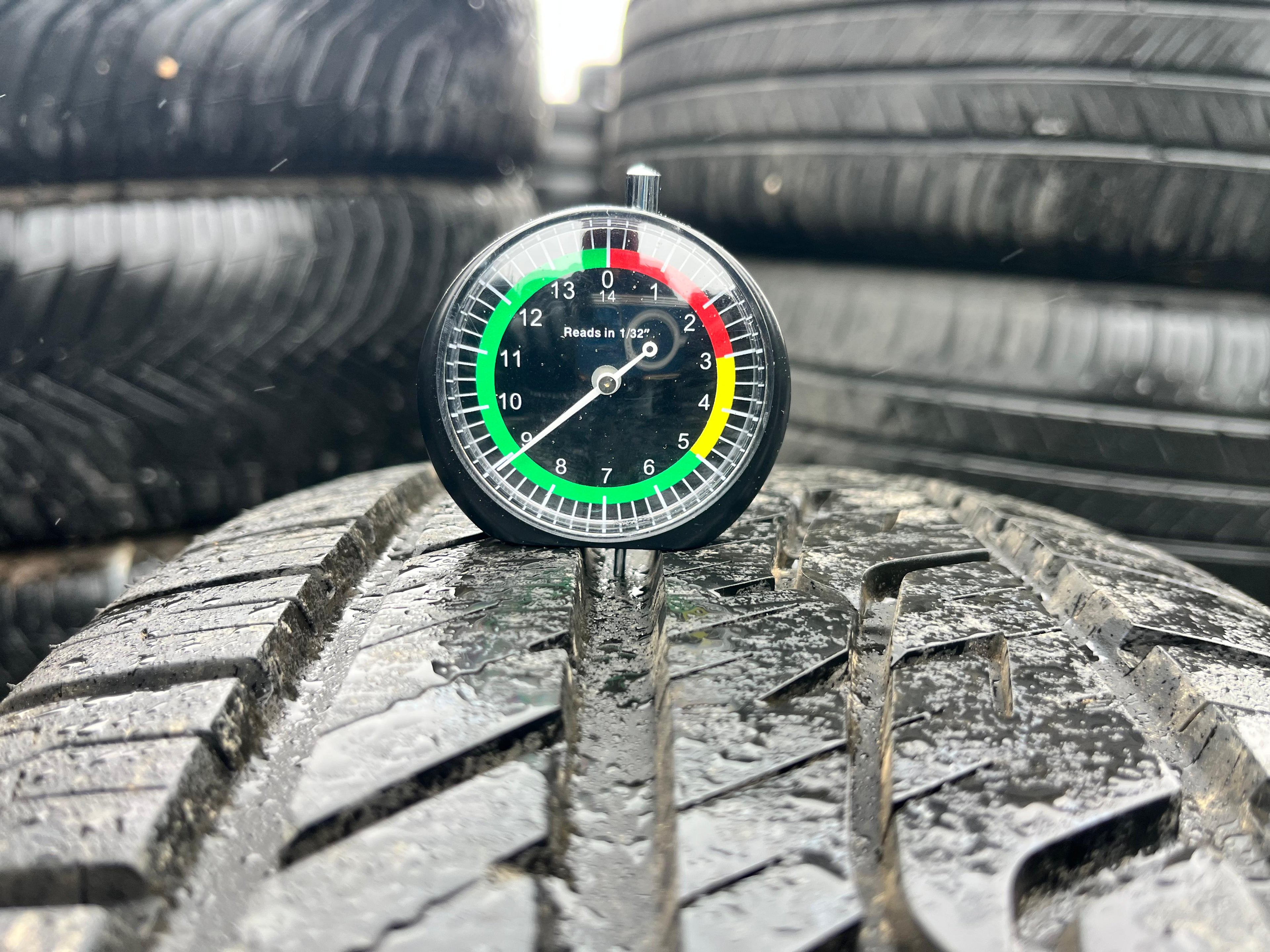 235/65R17 (3 Used Tires) Sumitomo HTR PO3