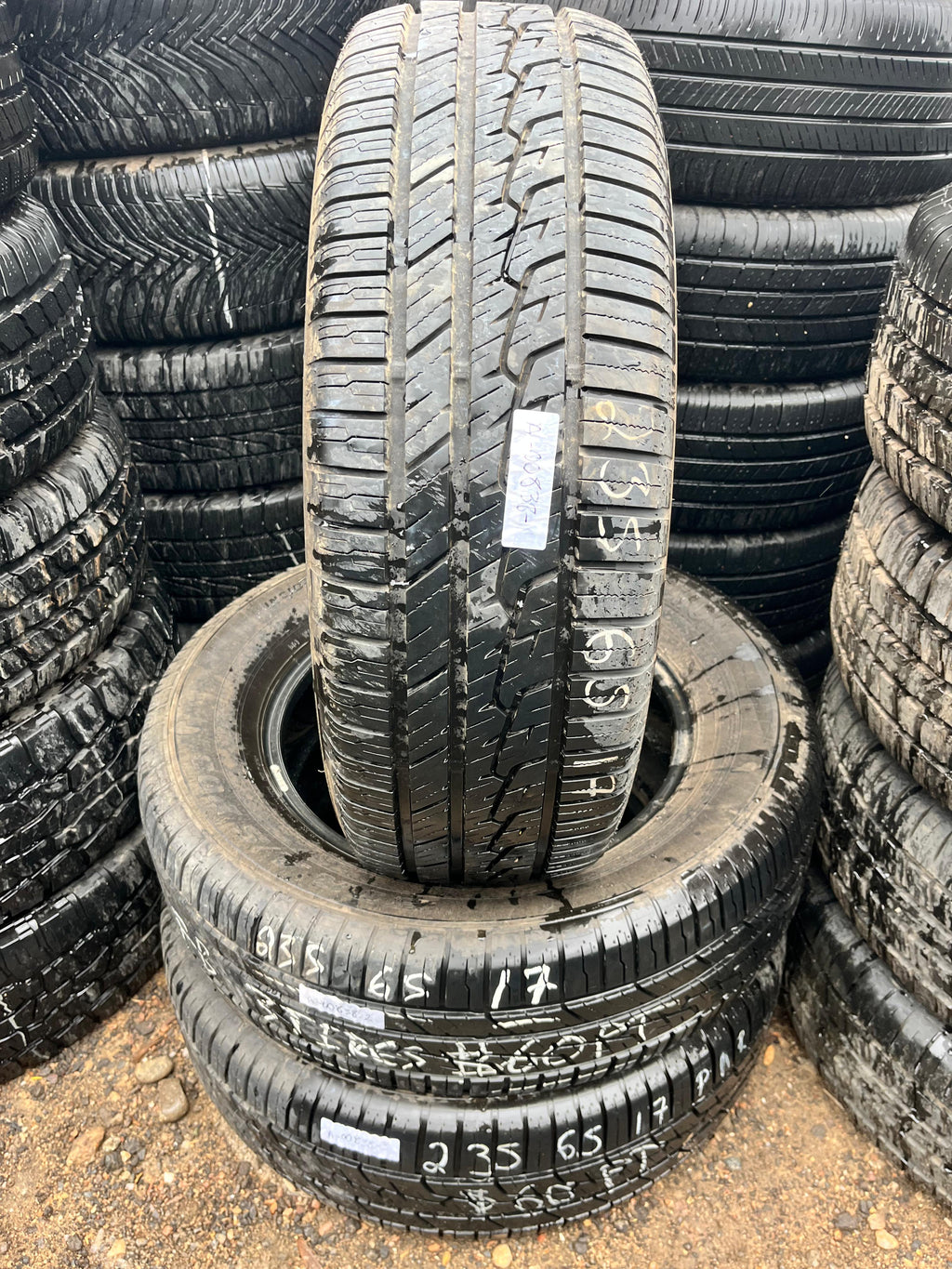 235/65R17 (3 Used Tires) Sumitomo HTR PO3