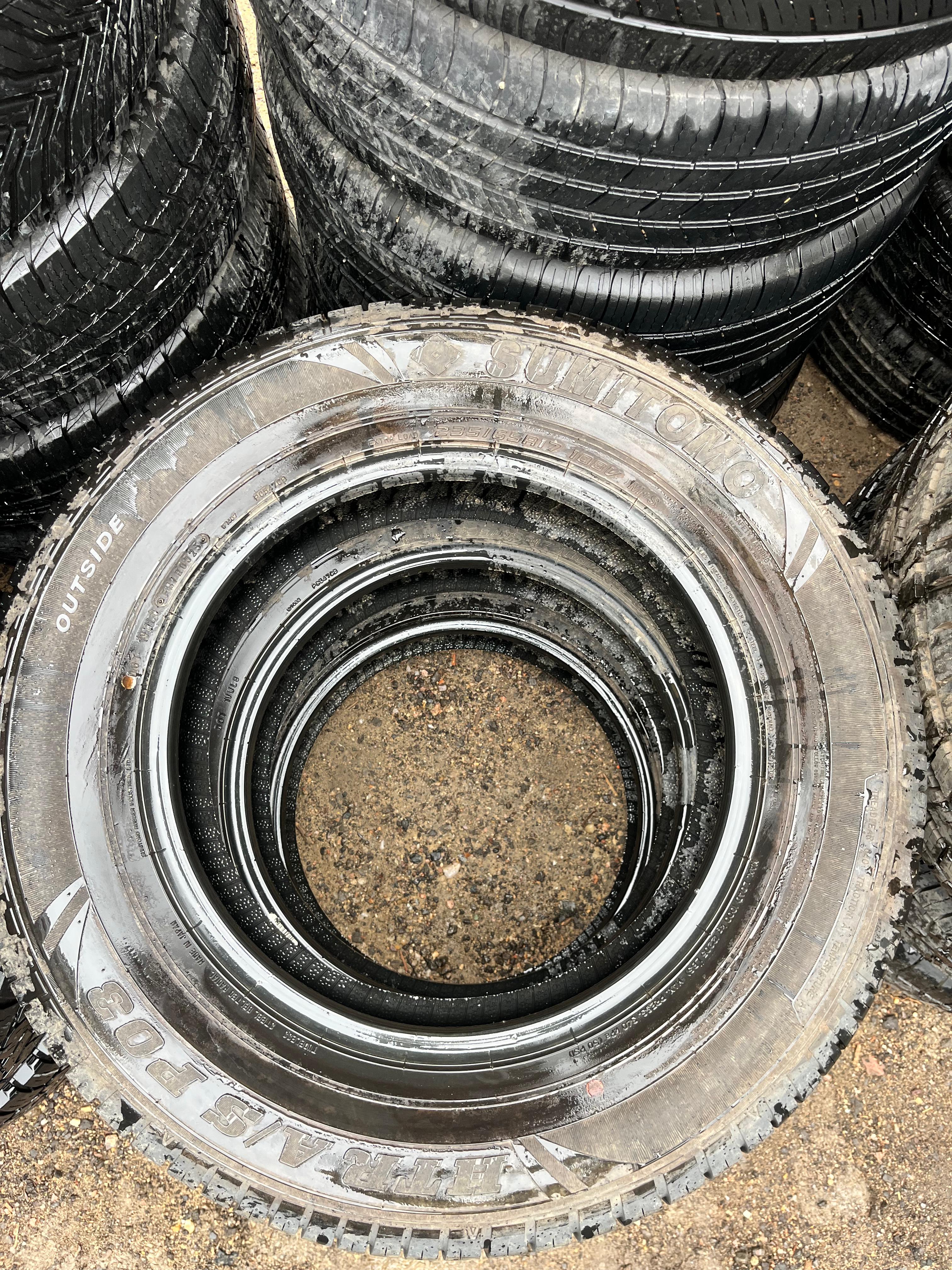 235/65R17 (3 Used Tires) Sumitomo HTR PO3