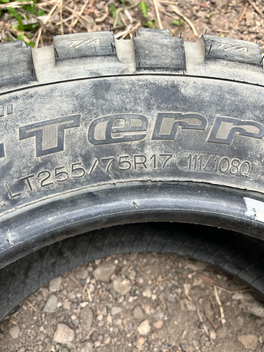 LT255/75R17 Pair (2 Used Tires) BFGoodrich Mud-Terrain(KM2)