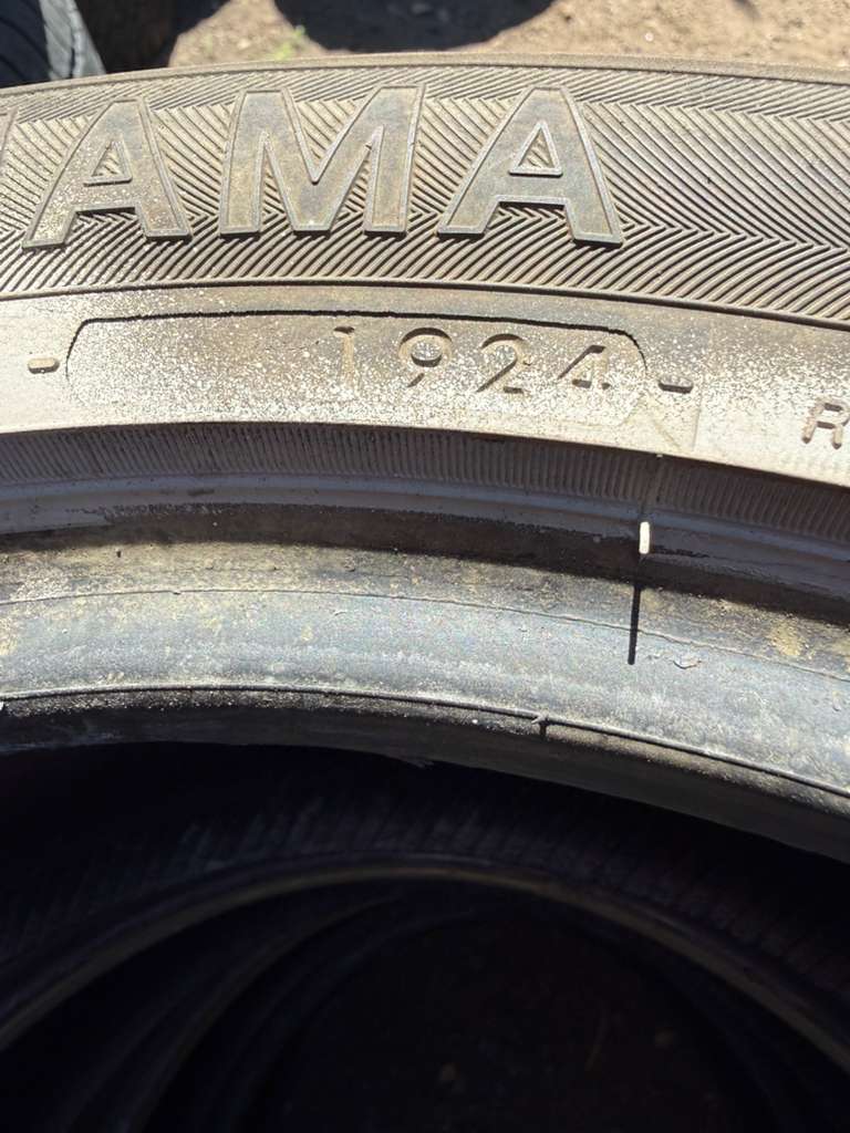 225/50R17 Set (4 Used Tires) Yokohama YK-GTX