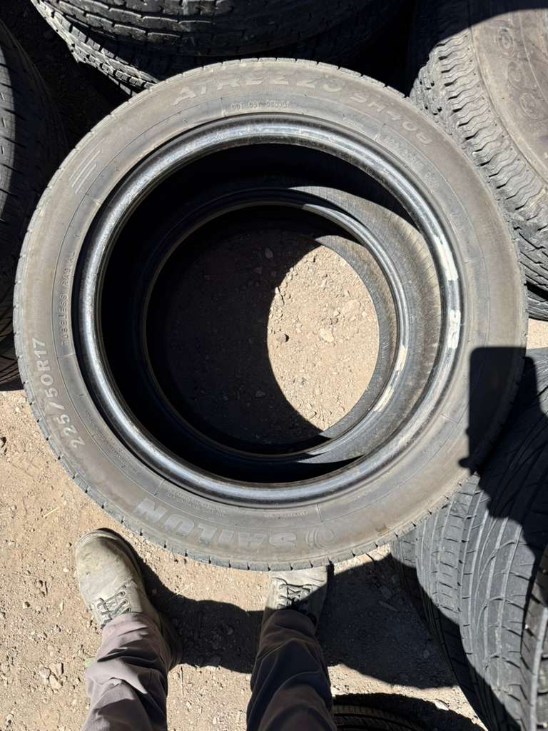 225/50R17 Pair (2 Used Tires) Sailun Atrezzo SH408