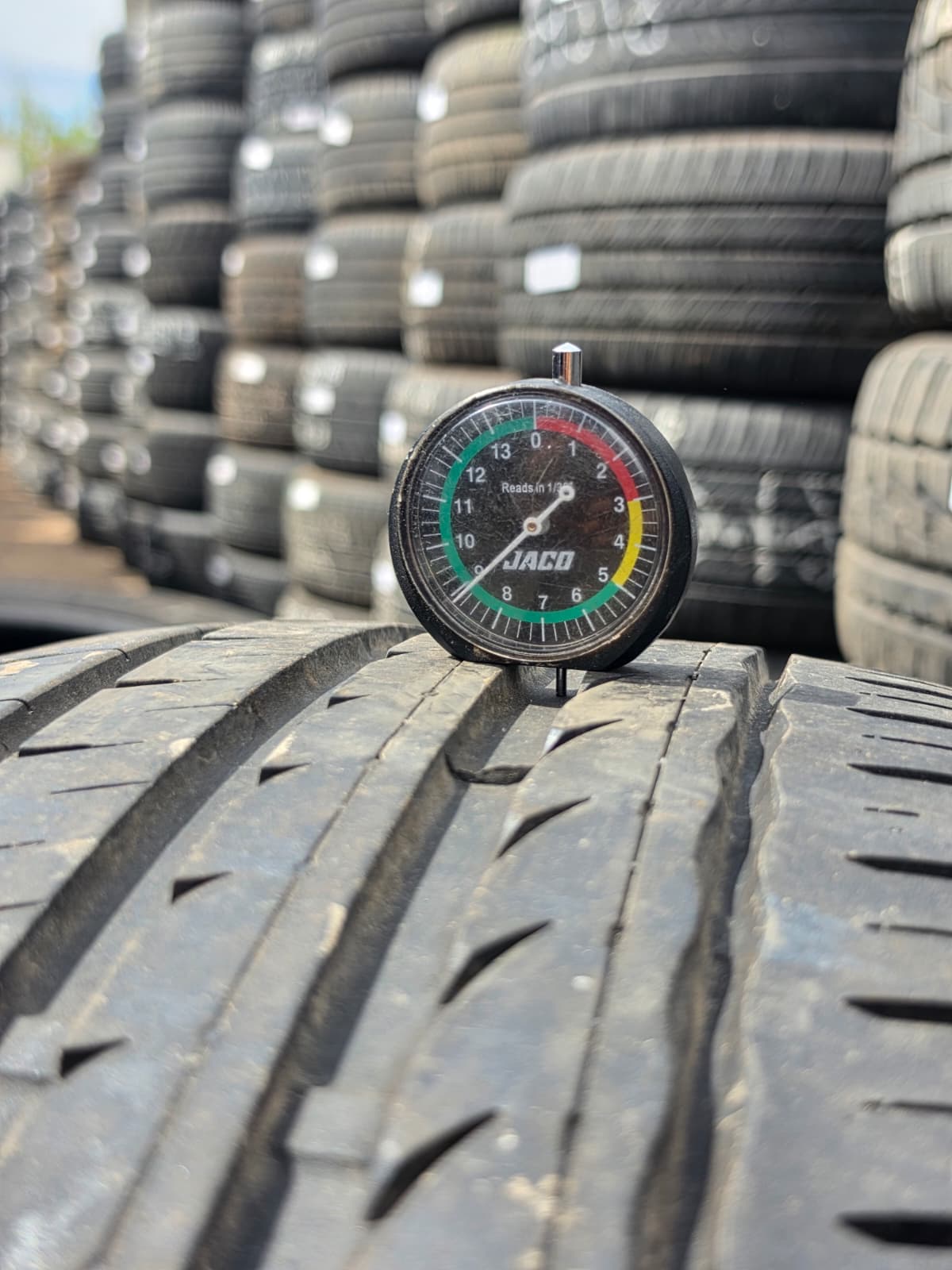 245/45R18 Pair (2 Used Tires) Velozza ZXV4