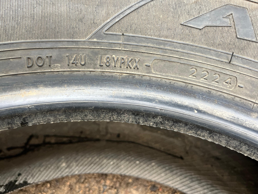 235/65R17 Set (4 Used Tires) Yokohama AVID S34