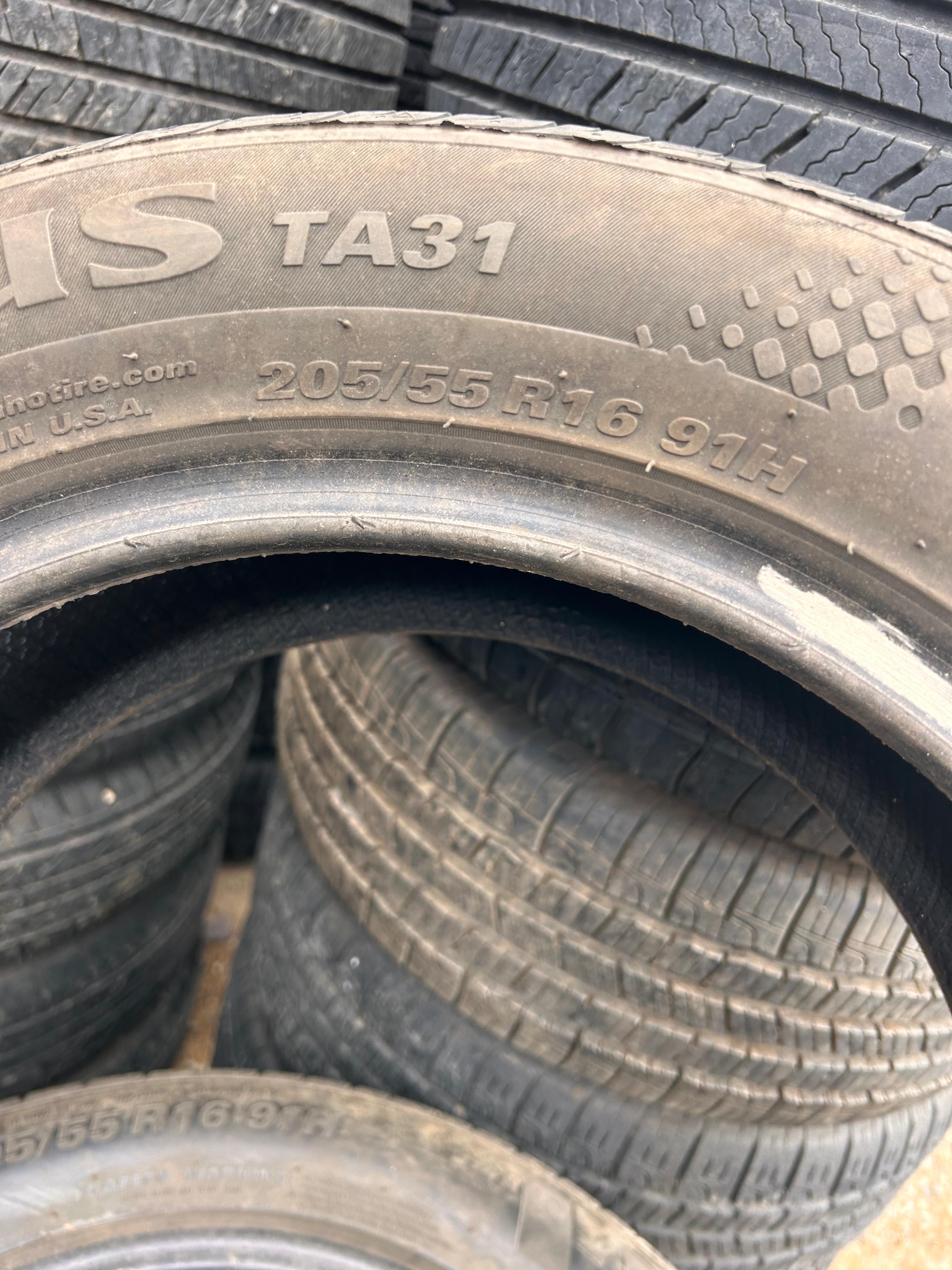 205/55R16 Set (4 Used Tires) Kumho Solus