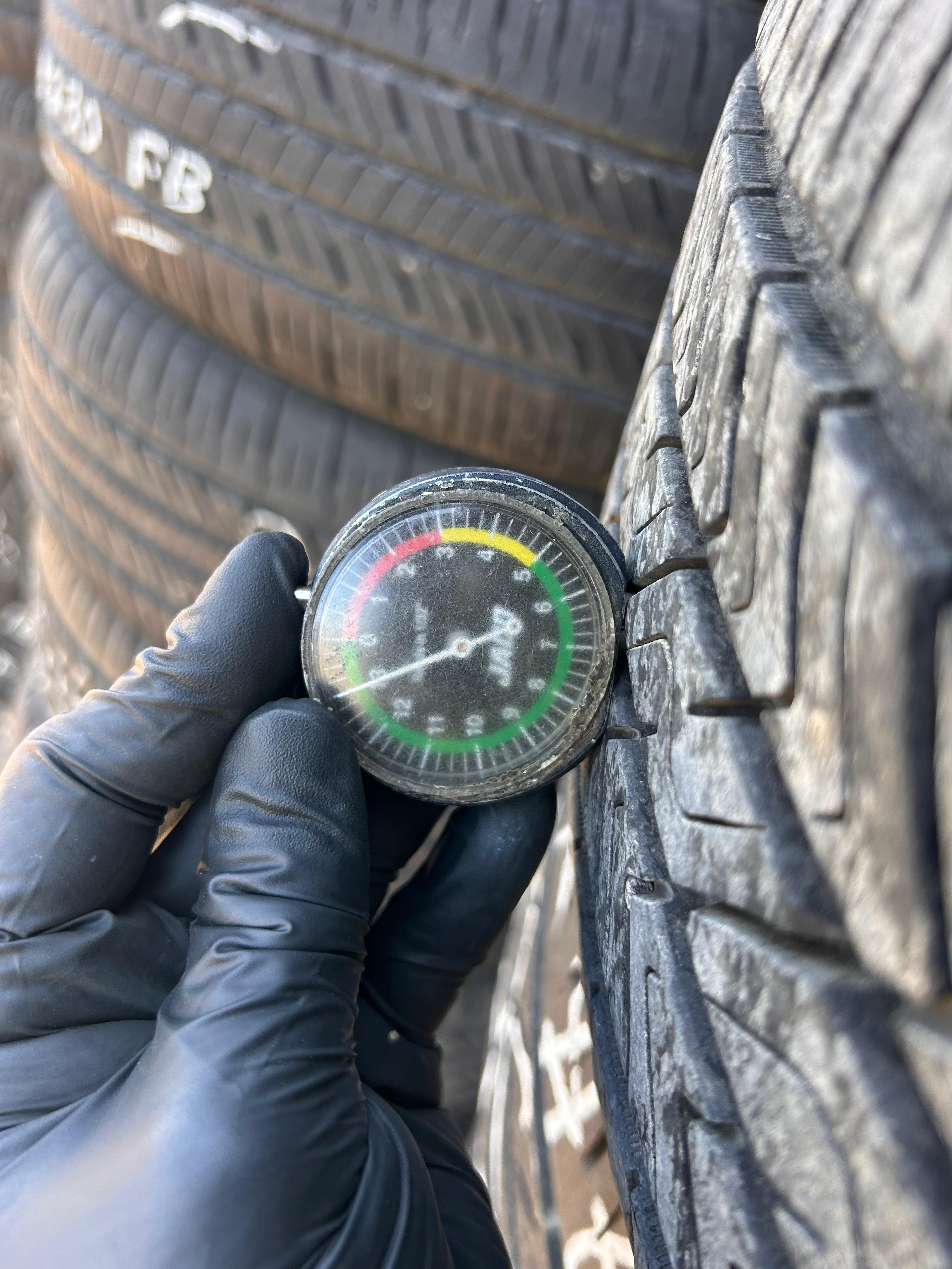 225/60R16 Pair (2 Used Tires) Toyo Eclipse