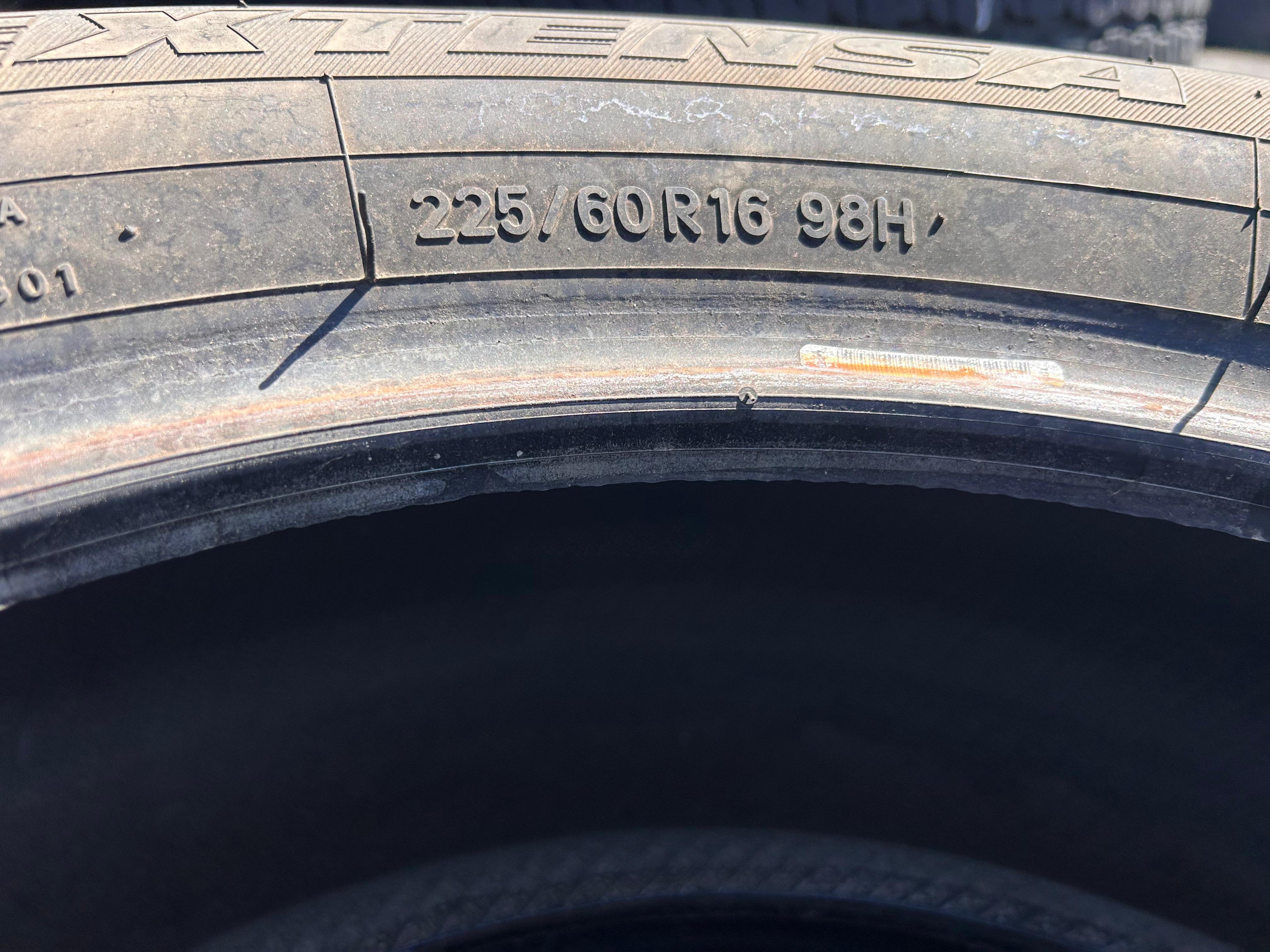 225/60R16 Pair (2 Used Tires) Toyo Eclipse