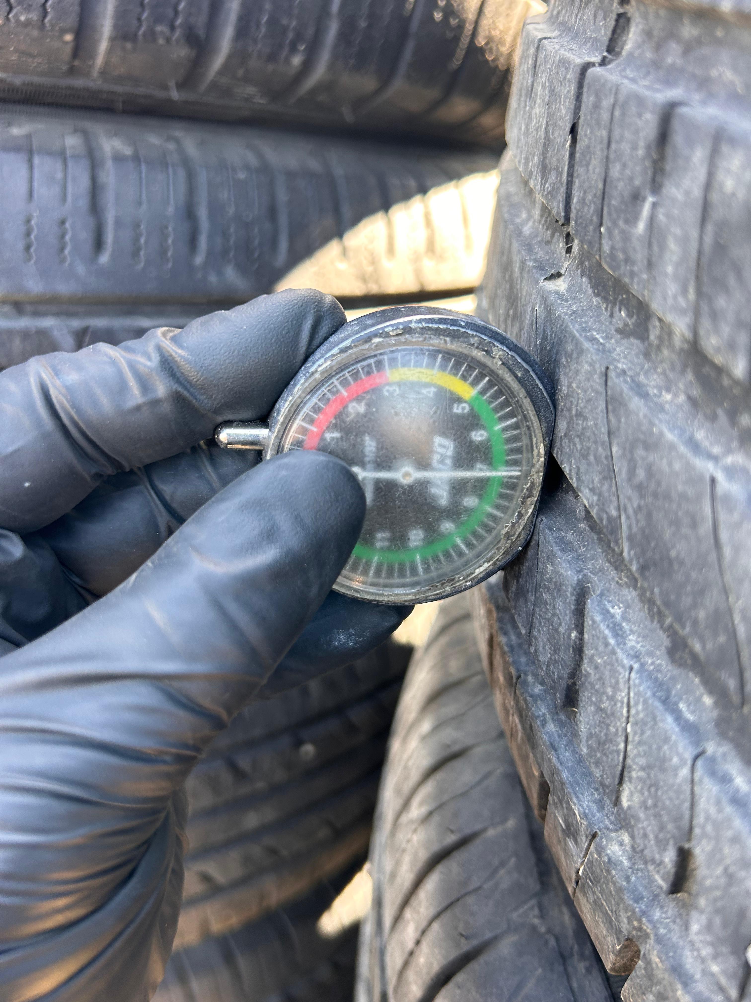 225/60R16 Pair (2 Used Tires) Mastercraft Stratus