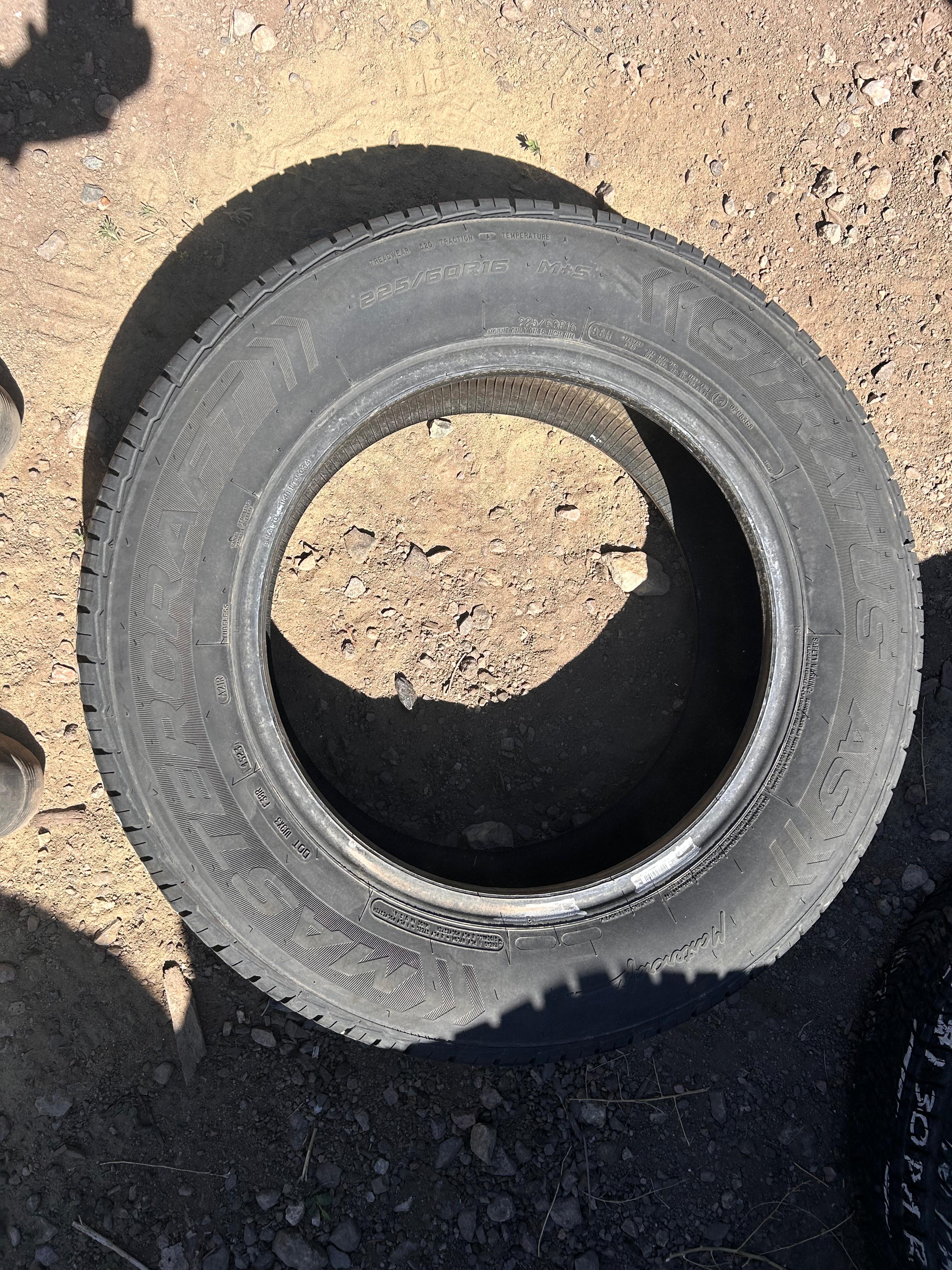 225/60R16 Pair (2 Used Tires) Mastercraft Stratus