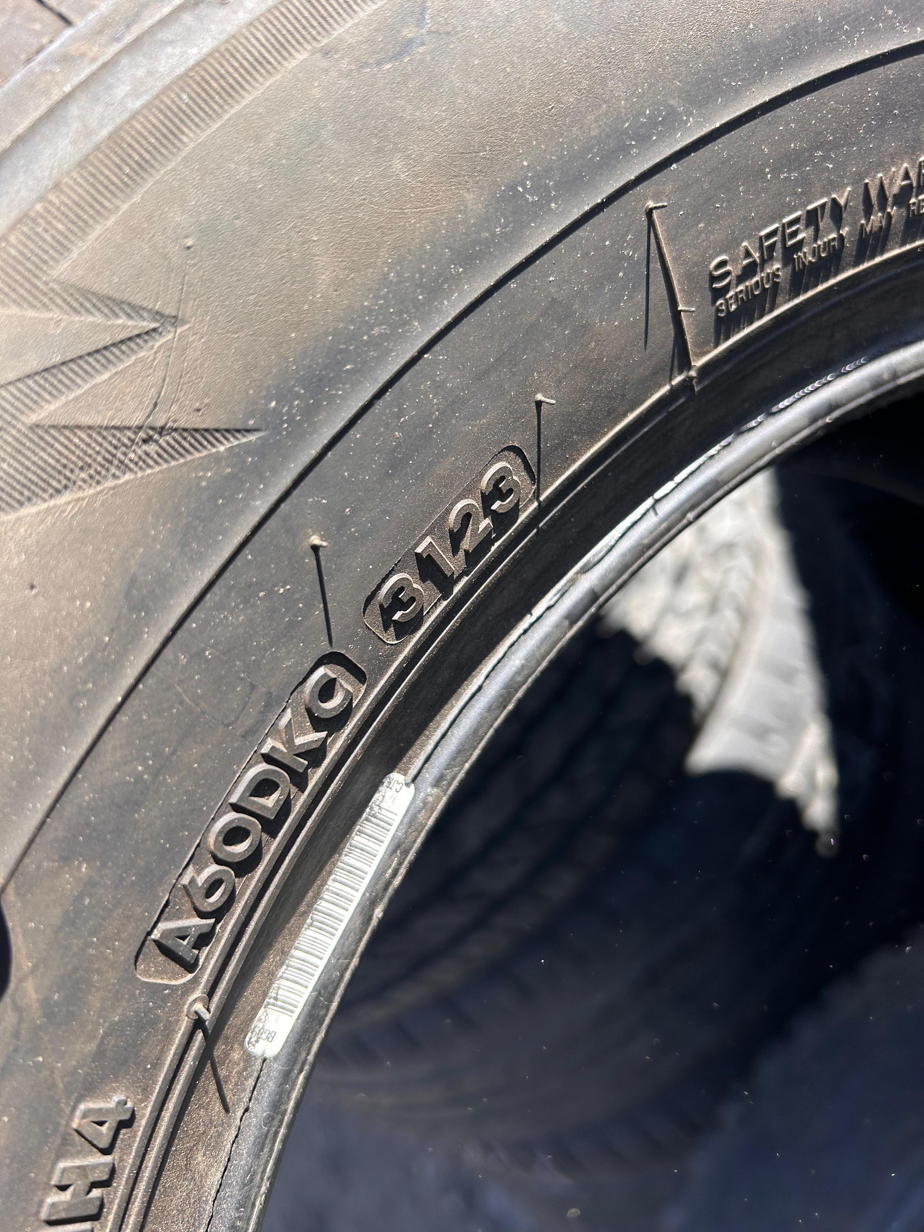 225/60R16 Pair (2 Used Tires) Bridgestone Blizzak WS90