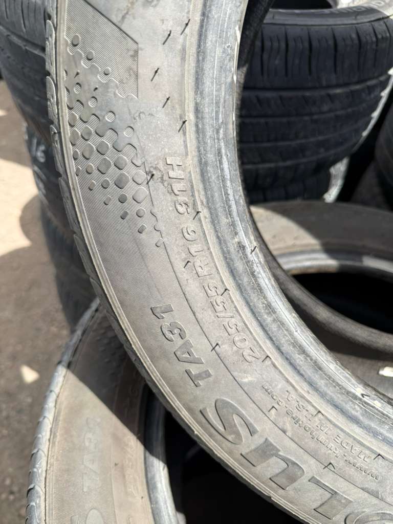 205/55R16 Pair (2 Used Tires) Kumho Solus