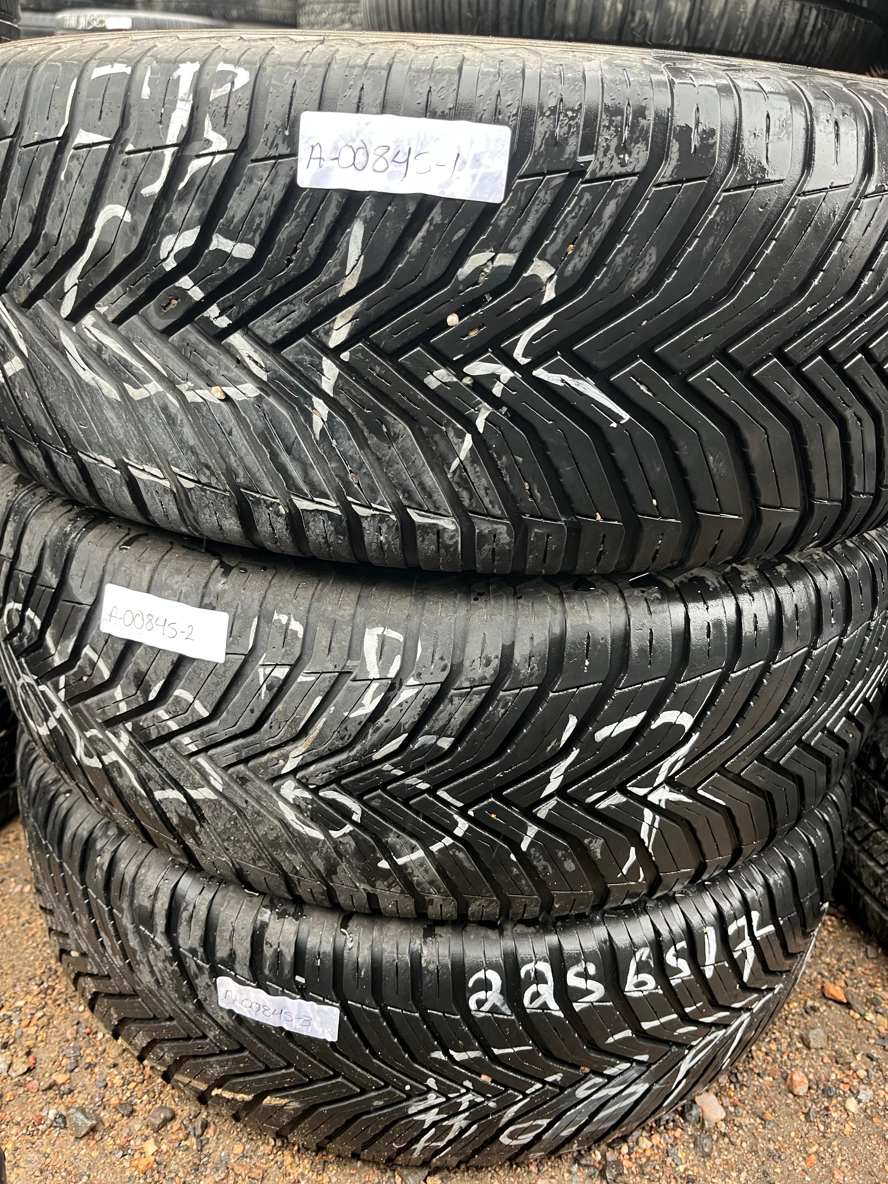225/65R17 (3 Used Tires) Michelin CrossClimate