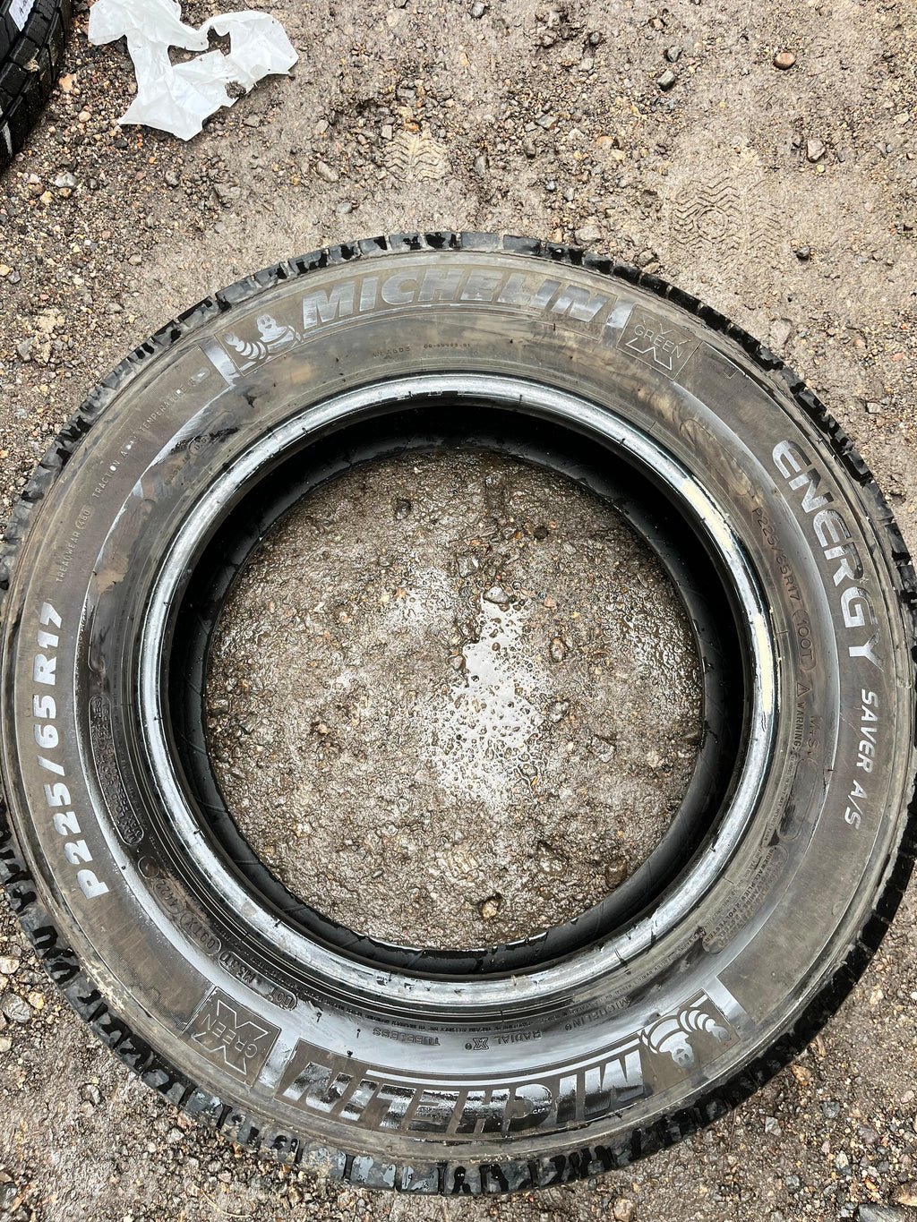 225/65R17 Set (4 Used Tires) Michelin Energy (Saver)