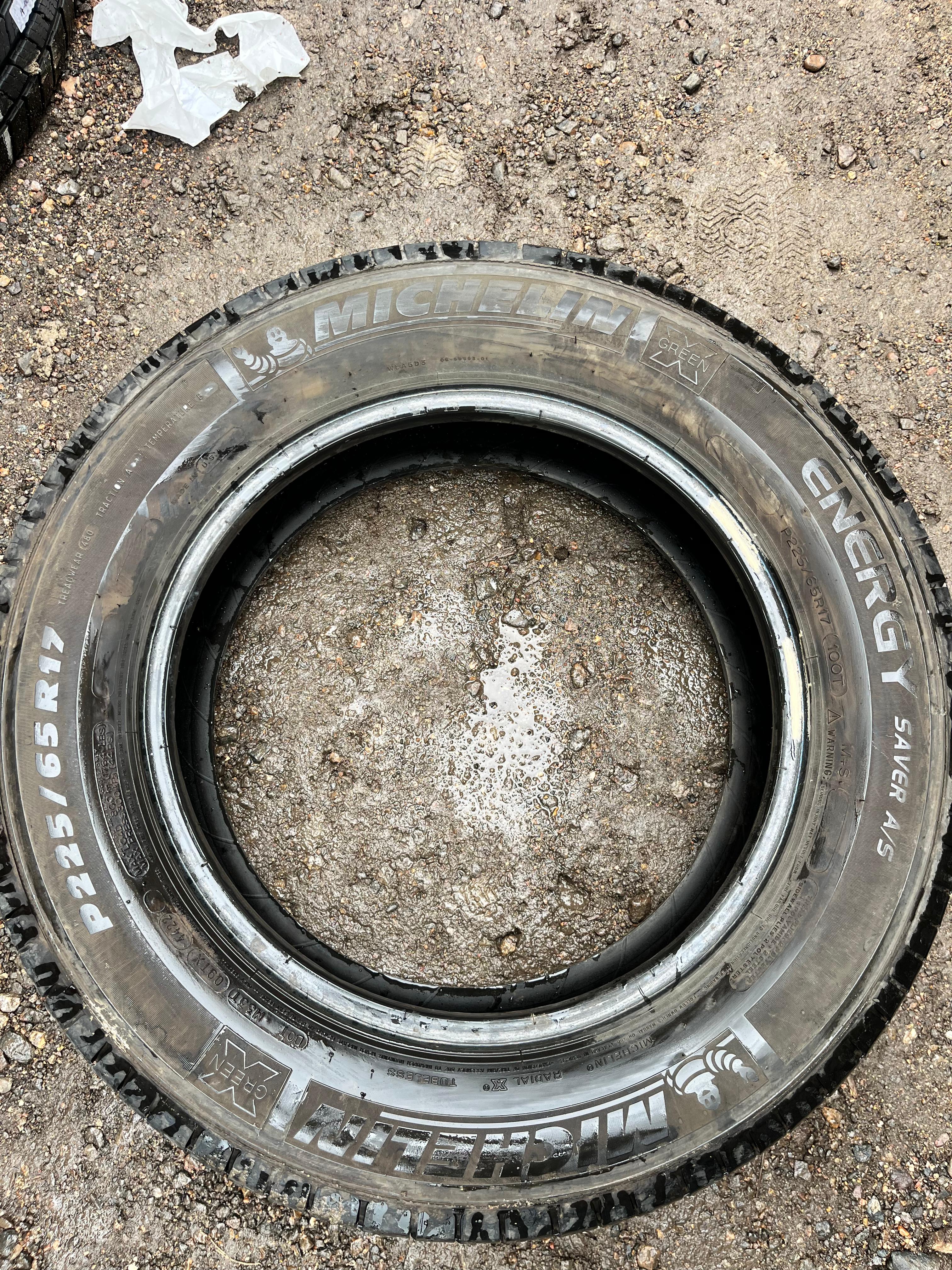 225/65R17 Set (4 Used Tires) Michelin Energy (Saver)