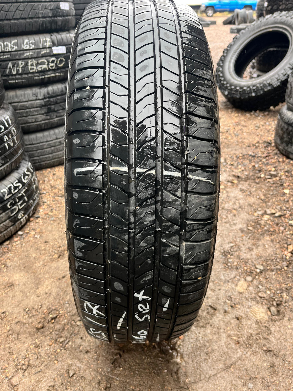 225/65R17 Set (4 Used Tires) Michelin Energy (Saver)