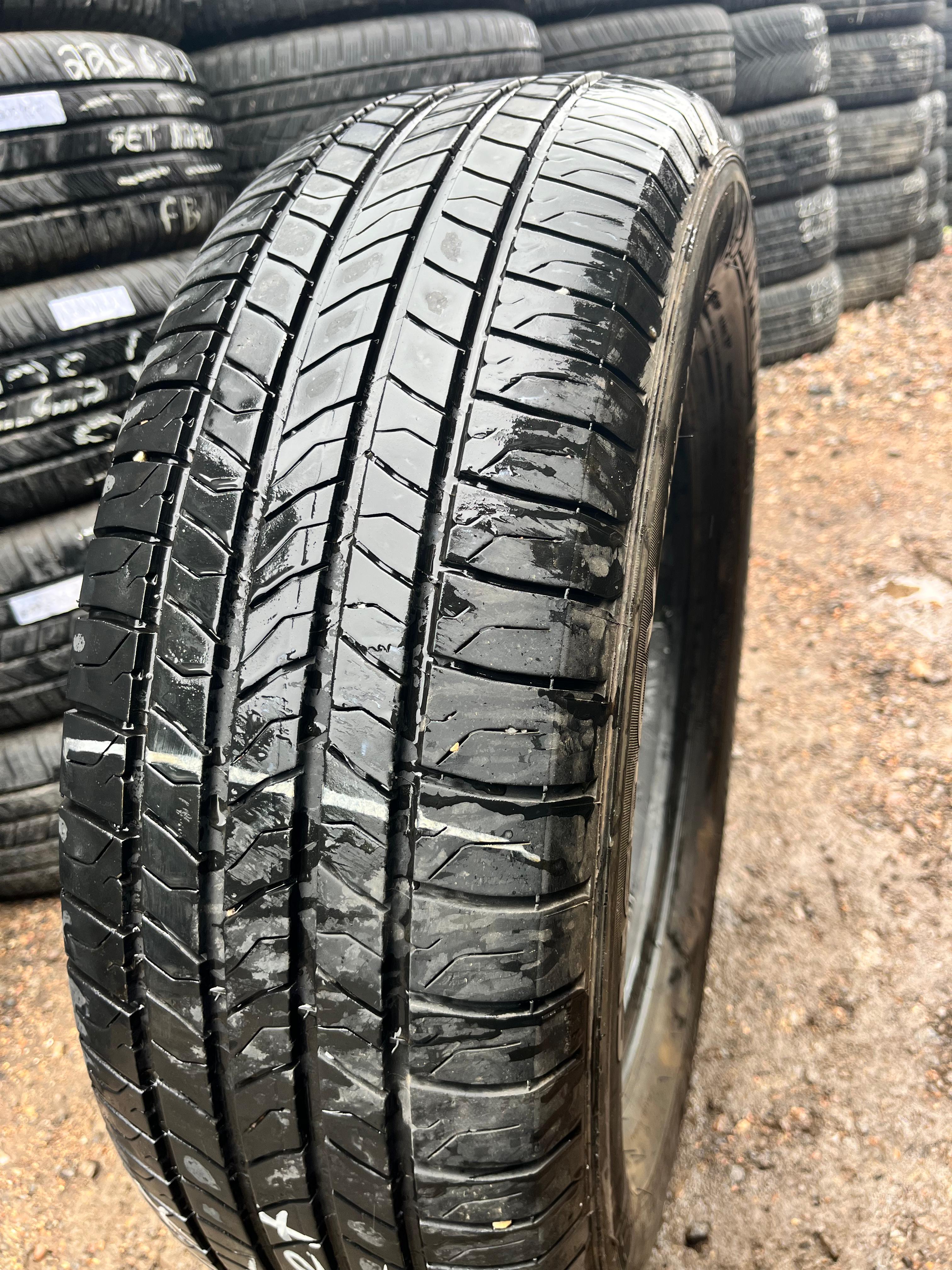 225/65R17 Set (4 Used Tires) Michelin Energy (Saver)