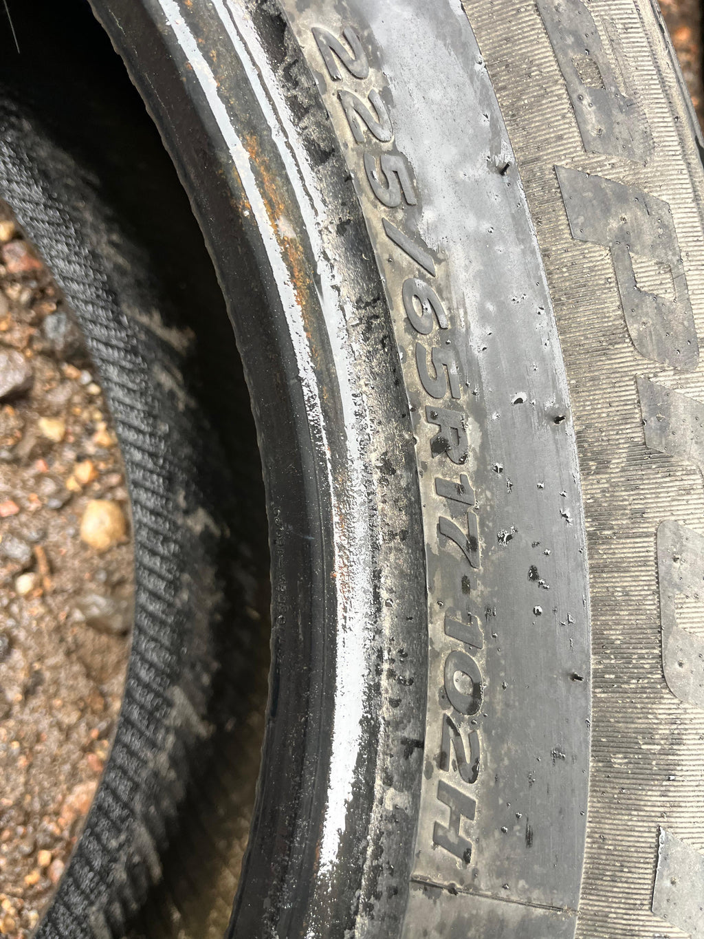 225/65R17 Pair (2 Used tires) Hankook Dynapro (HP2)