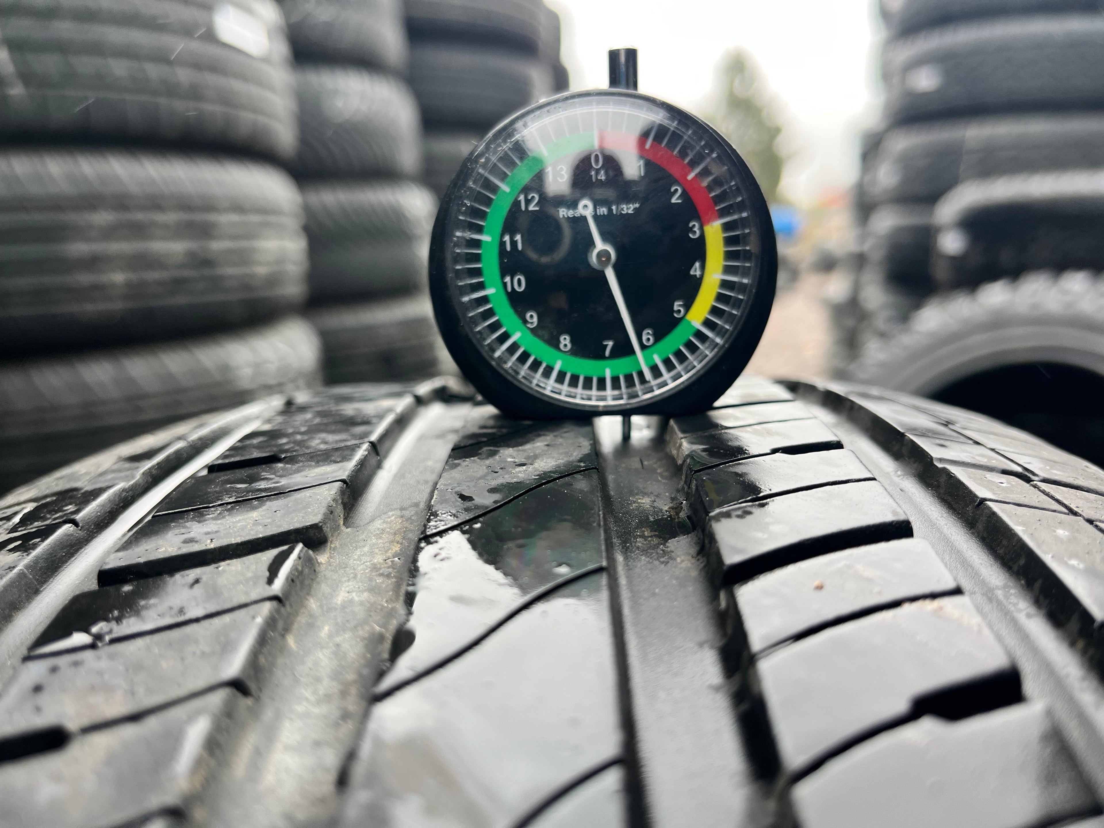 225/65R17 Pair (2 Used Tires) Mastercraft Stratus (AS)