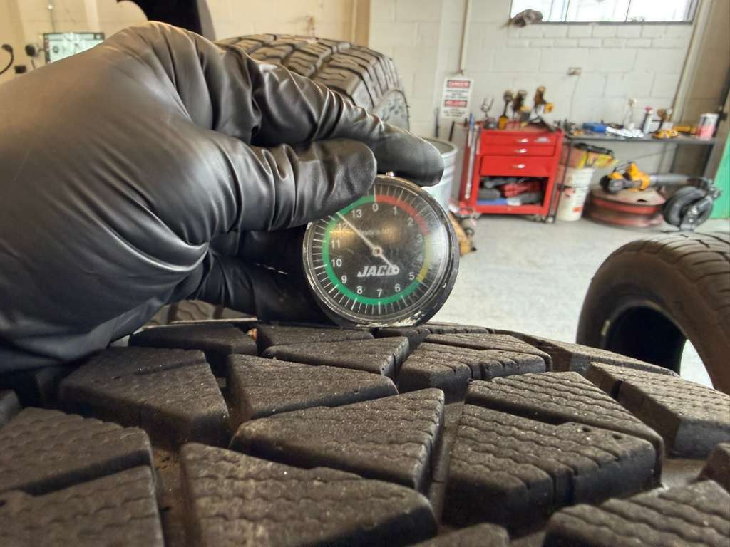 245/50R20 Set (4 Used  Tires) Bridgestone Blizzak DM-V2